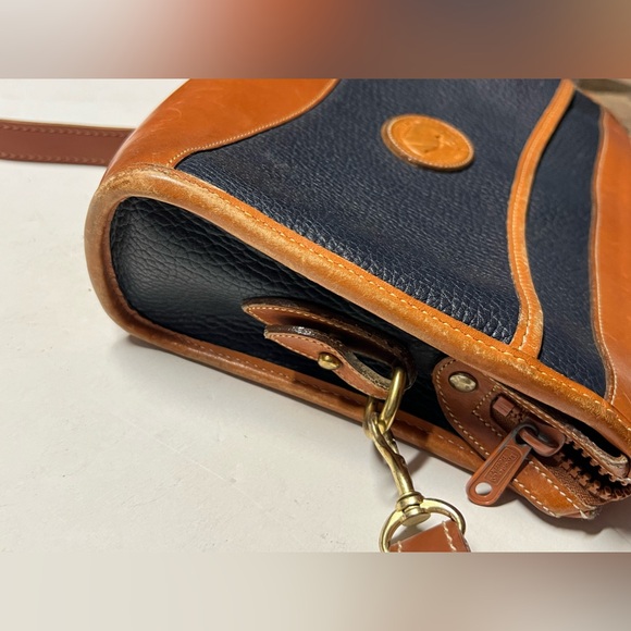 Vintage Dooney & Bourke DB Shell Brown Leather Purse Hand Bag Shoulder Bag - Picture 8 of 10